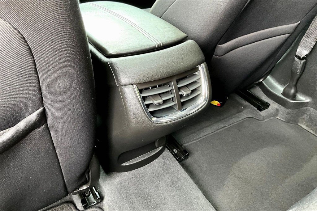 Used 2022 Chevrolet Malibu LT FWD image 12