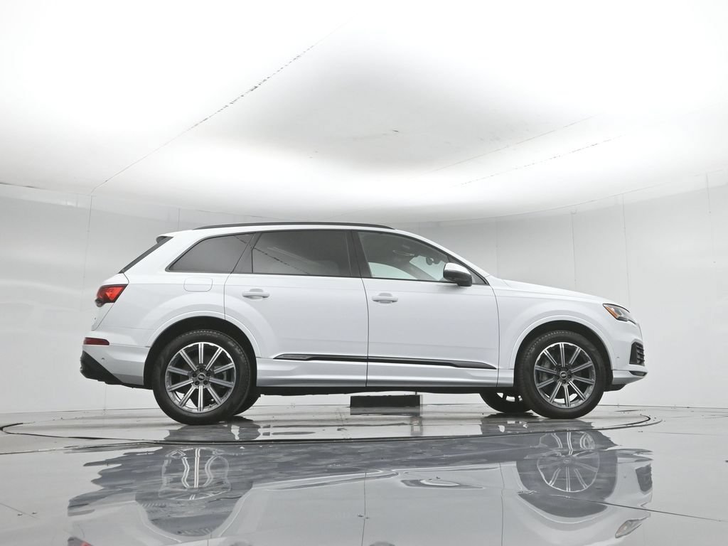Used 2022 Audi Q7 2.0T Premium Plus w/ Premium Plus Package AWD/4WD image 8