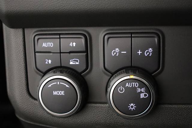 Used 2022 Chevrolet Suburban RST w/ Sport Performance Package AWD/4WD image 36