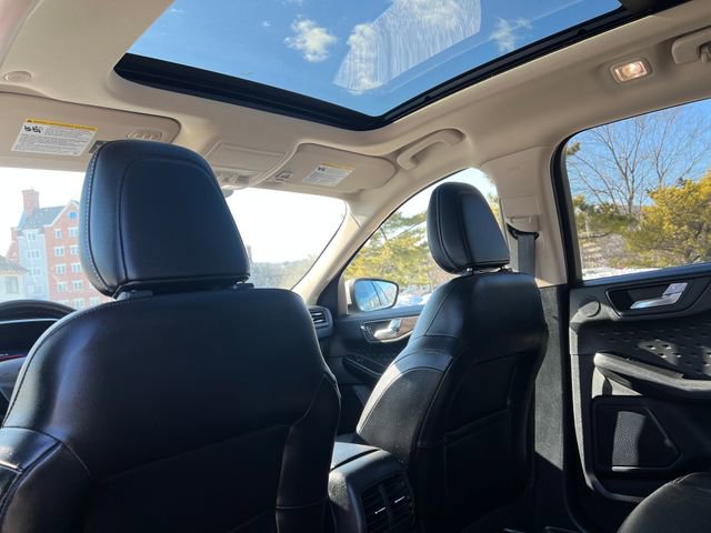 Certified 2020 Ford Escape Titanium image 27