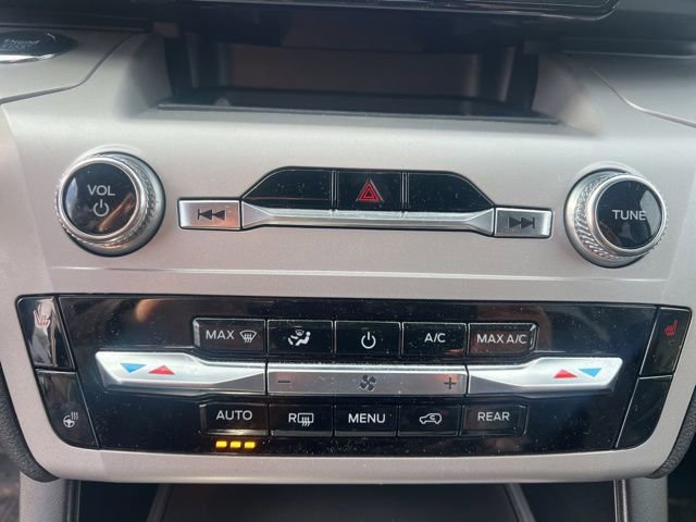 Certified 2024 Ford Explorer XLT w/ Equipment Group 202A image 23