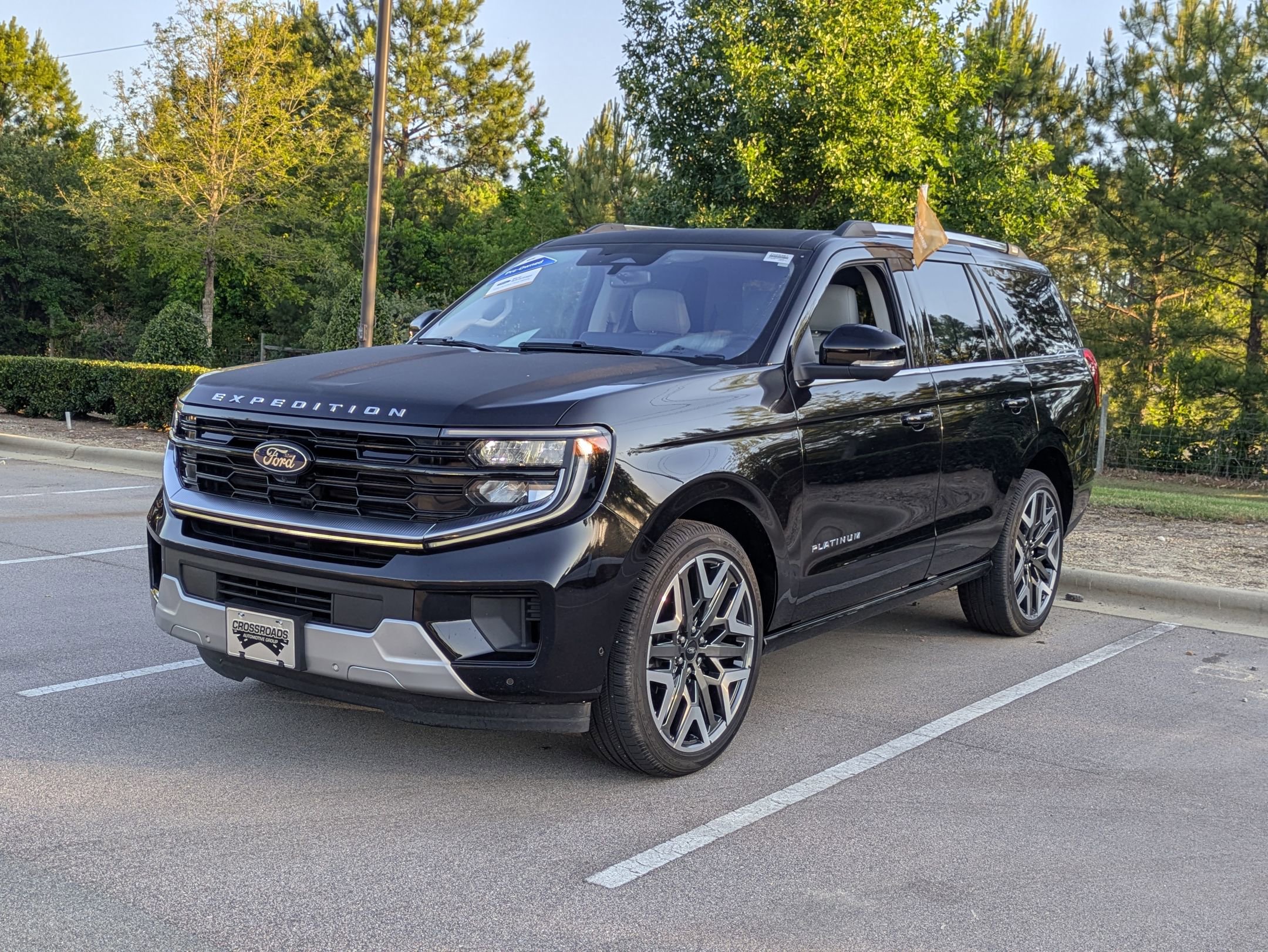 Certified 2025 Ford Expedition Platinum w/ Platinum Ultimate Package AWD/4WD image 8