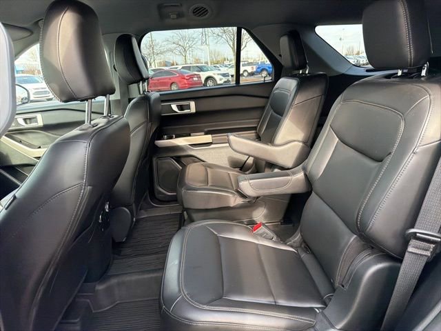 Certified 2022 Ford Explorer XLT w/ Equipment Group 202A image 17