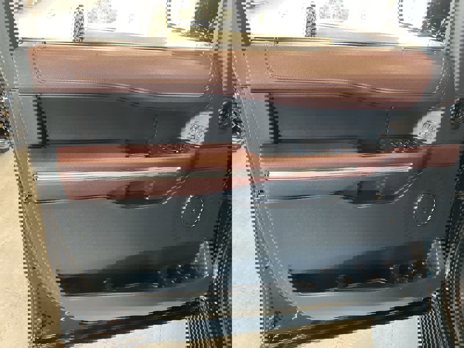 Certified 2022 Ford Expedition Limited image 17