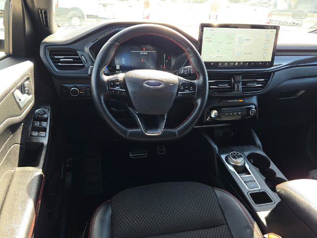 Certified 2023 Ford Escape ST-Line w/ Tech Pack #1 AWD/4WD image 15