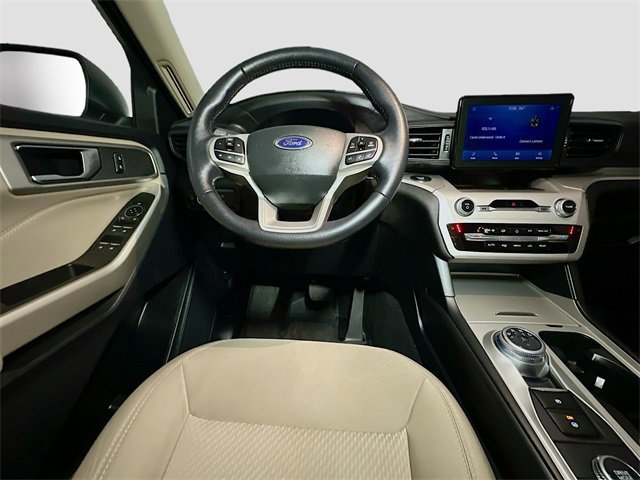 Certified 2023 Ford Explorer XLT w/ Class IV Trailer Tow Package image 27