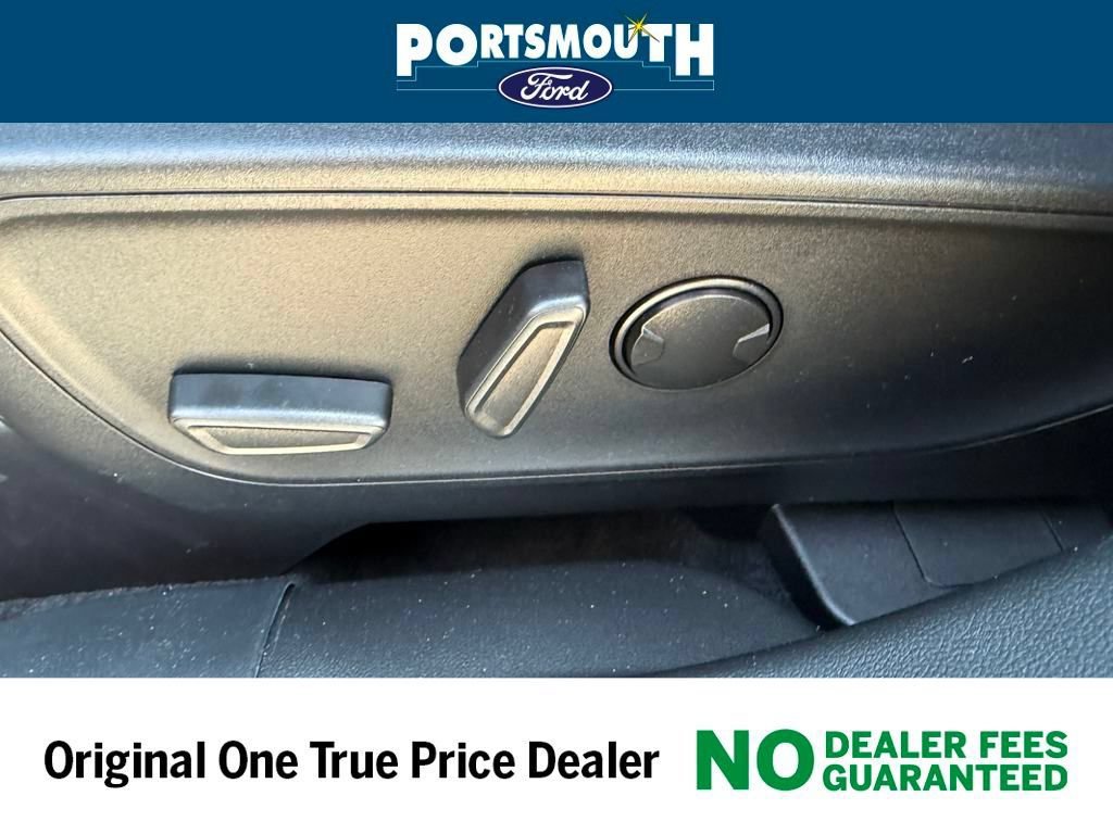 Certified 2025 Ford Escape ST-Line Select w/ Tech Pack #1 AWD/4WD image 32