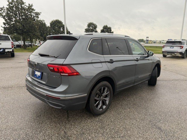 Used 2022 Volkswagen Tiguan SE AWD/4WD image 9