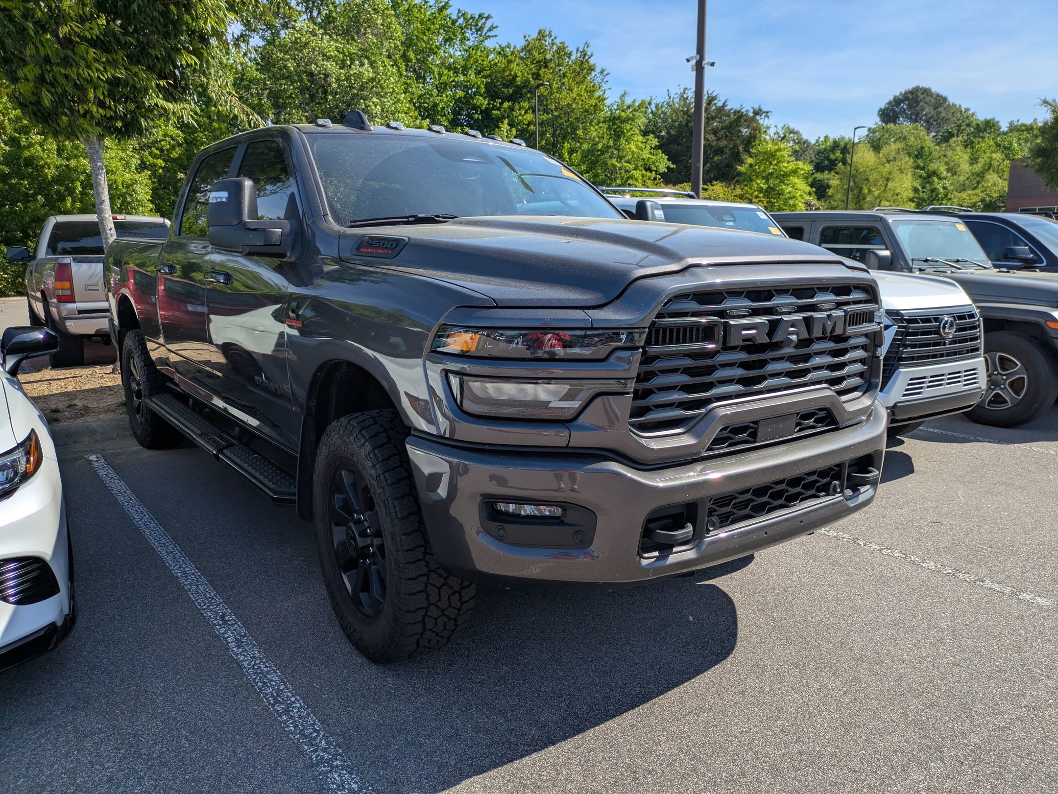 Used 2025 RAM 2500 Big Horn AWD/4WD image 1