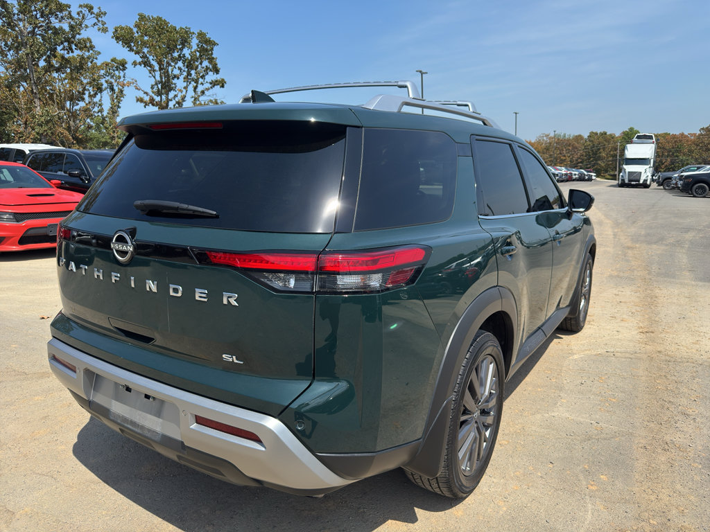Used 2024 Nissan Pathfinder SL w/ SL Premium Package FWD image 5