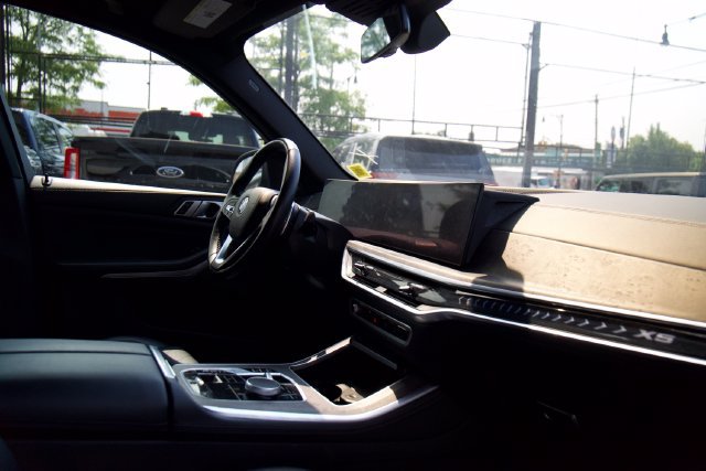 Used 2024 BMW X5 sDrive40i w/ Premium Package RWD image 26