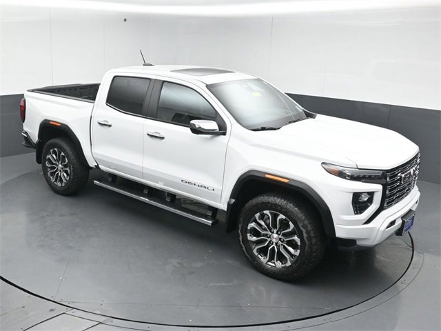 Used 2023 GMC Canyon Denali image 21