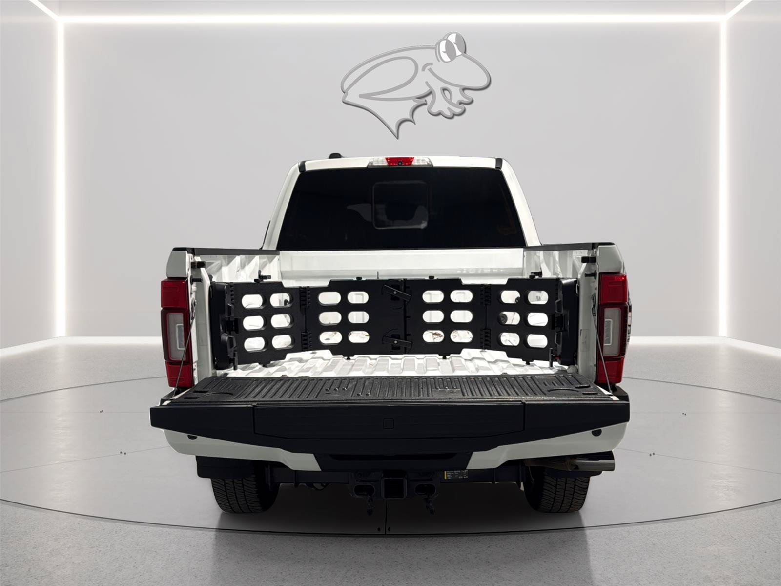 Certified 2022 Ford F250 Limited w/ FX4 Off-Road Package AWD/4WD image 9