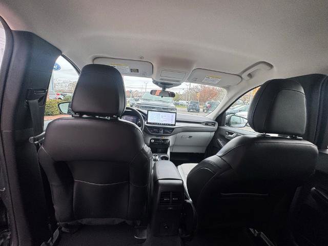 Certified 2023 Ford Escape SE w/ Class II Trailer Tow Package image 17