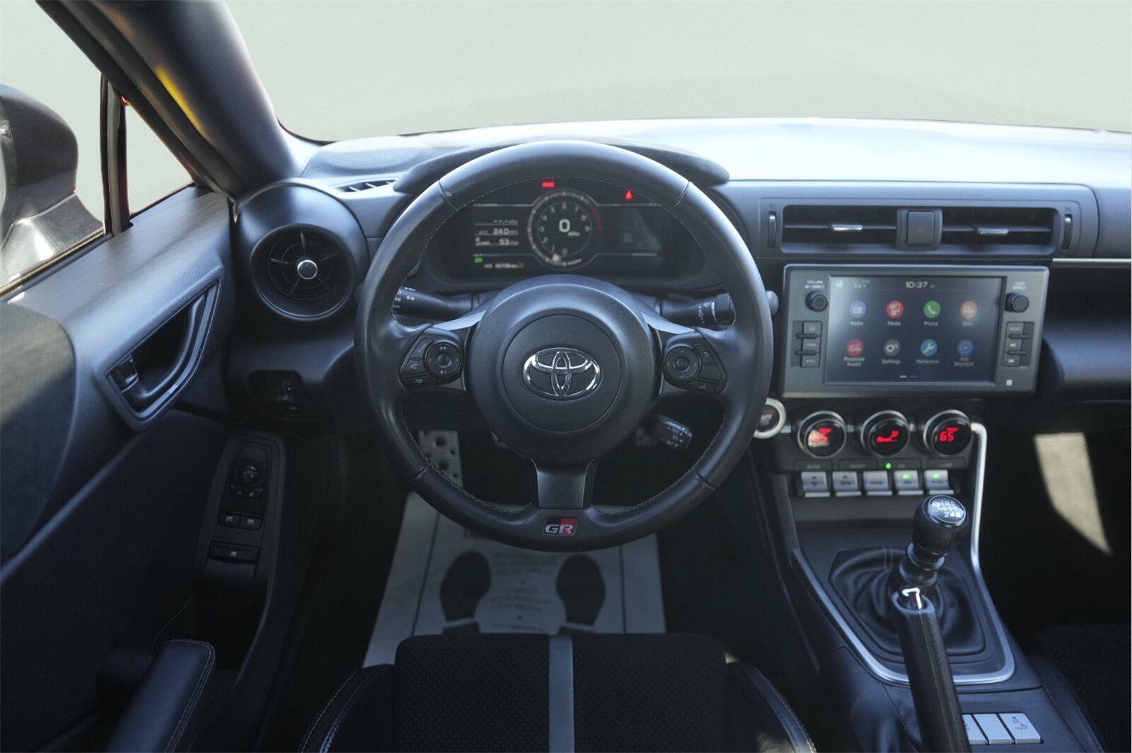 Used 2023 Toyota GR86 Premium RWD image 17