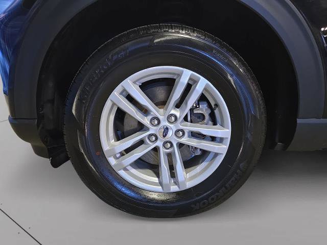 Certified 2023 Ford Explorer XLT w/ Equipment Group 202A AWD/4WD image 9