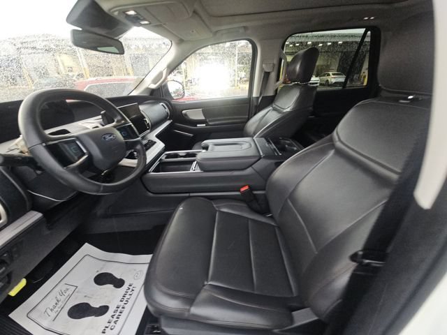 Certified 2025 Ford Expedition Active AWD/4WD image 7