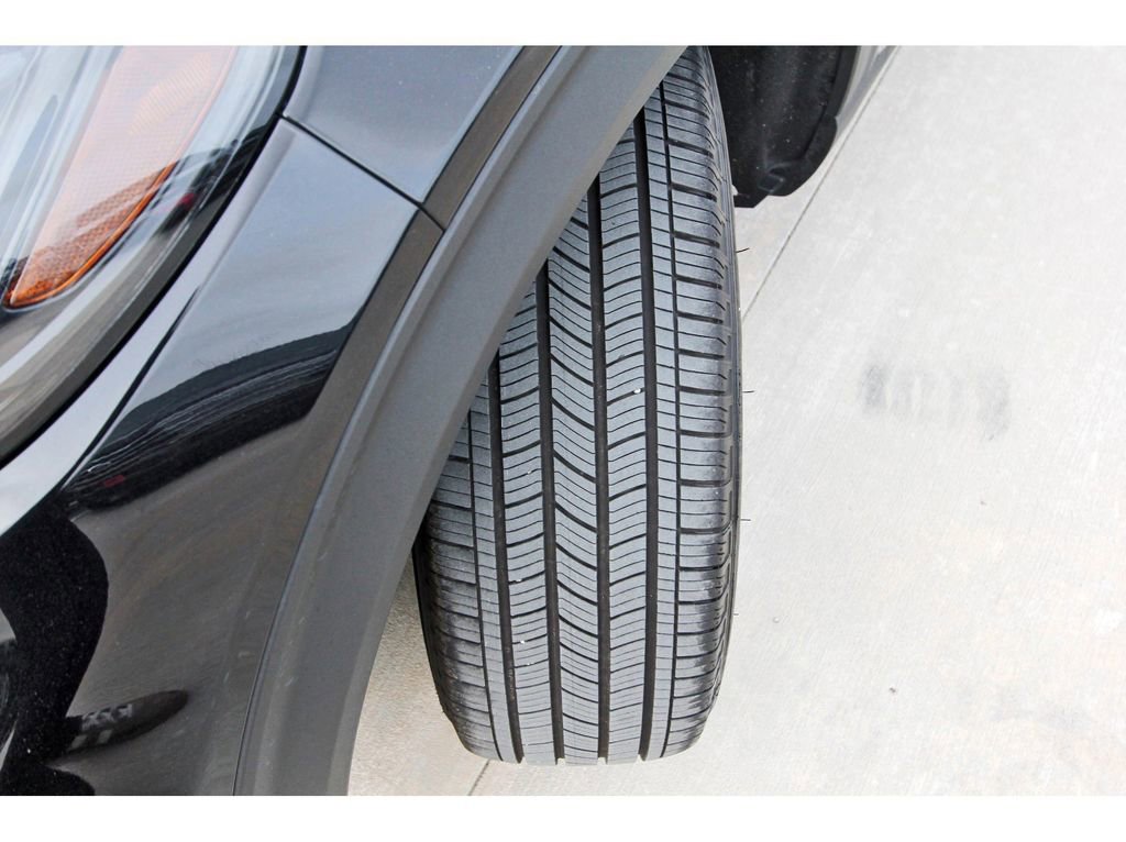 Certified 2025 Ford Explorer ST-Line RWD image 33