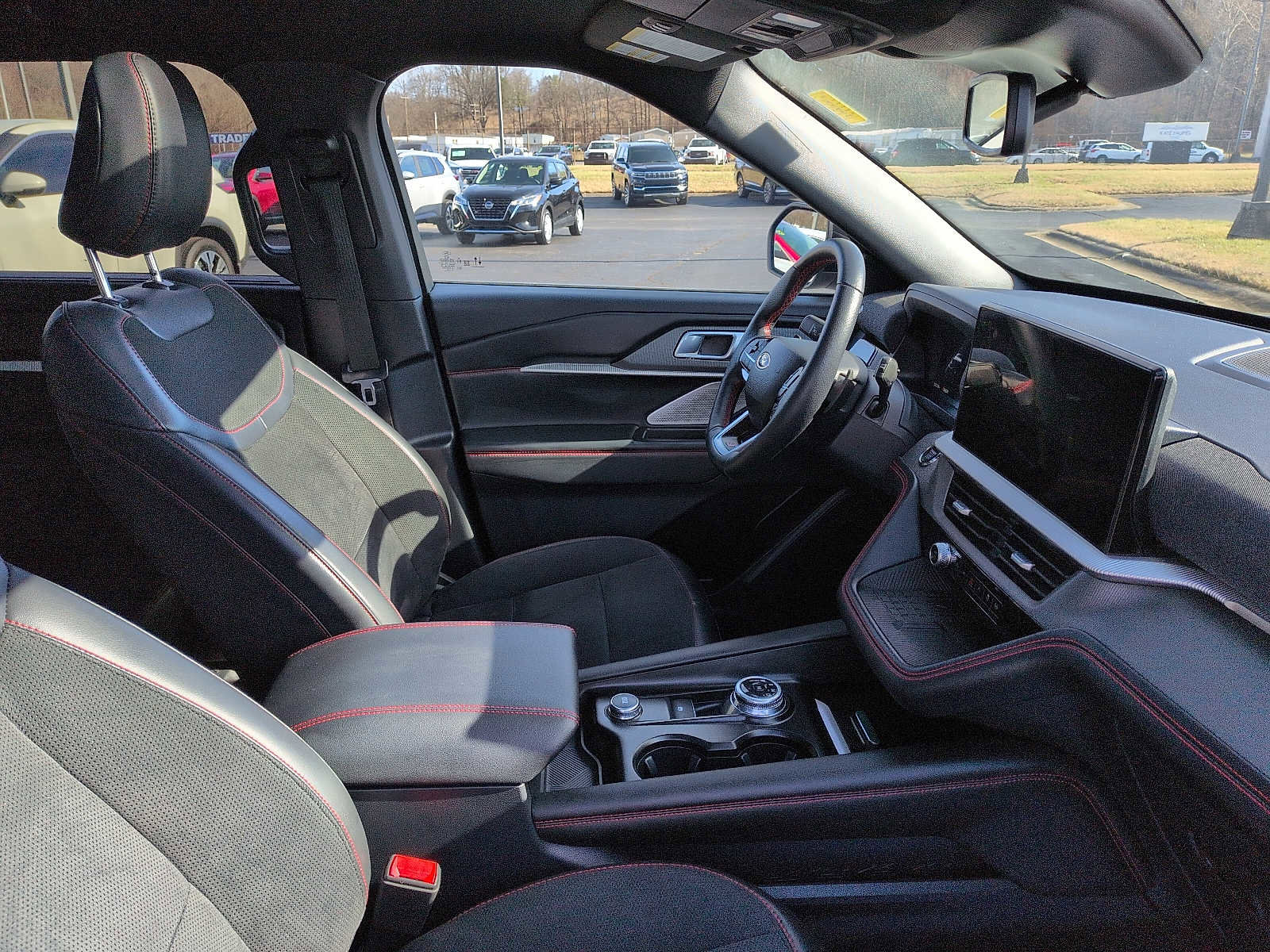 Certified 2025 Ford Explorer ST AWD/4WD image 10