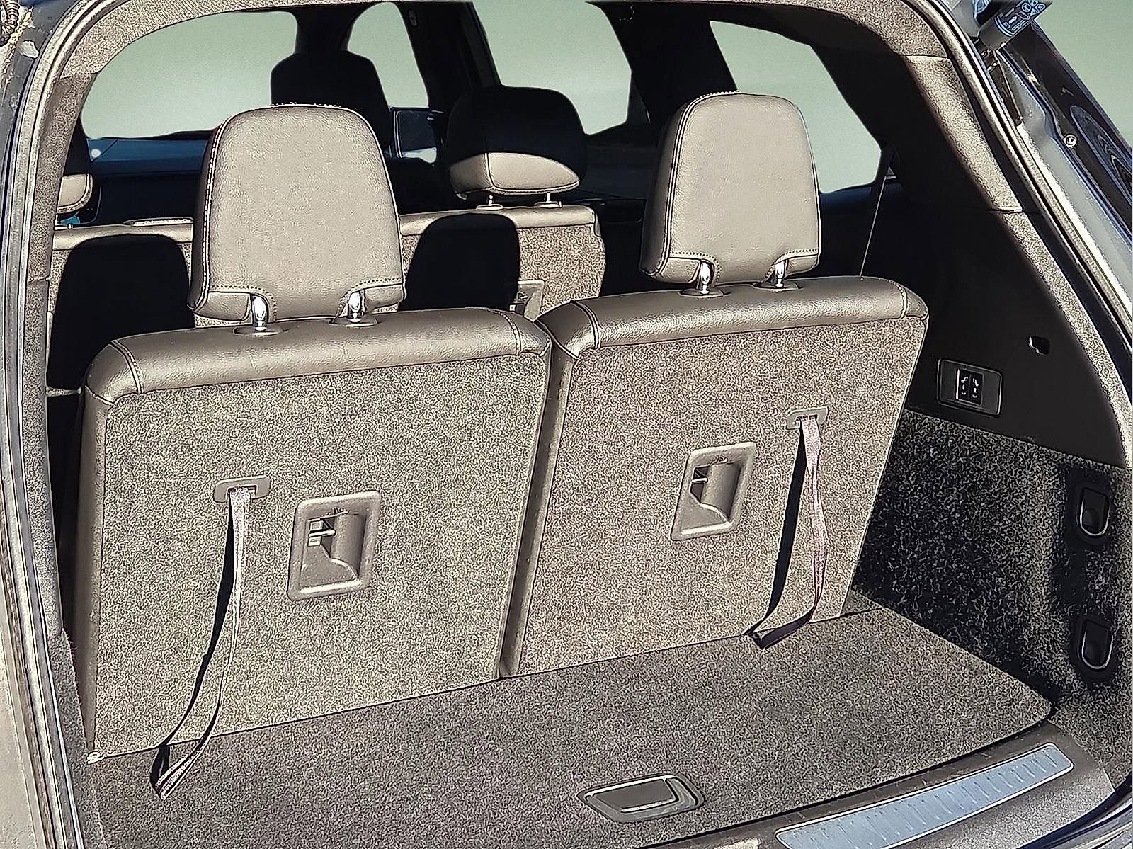 Used 2024 Cadillac XT6 Luxury image 8