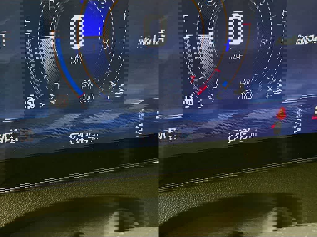 Used 2025 Chevrolet Traverse Z71 image 23