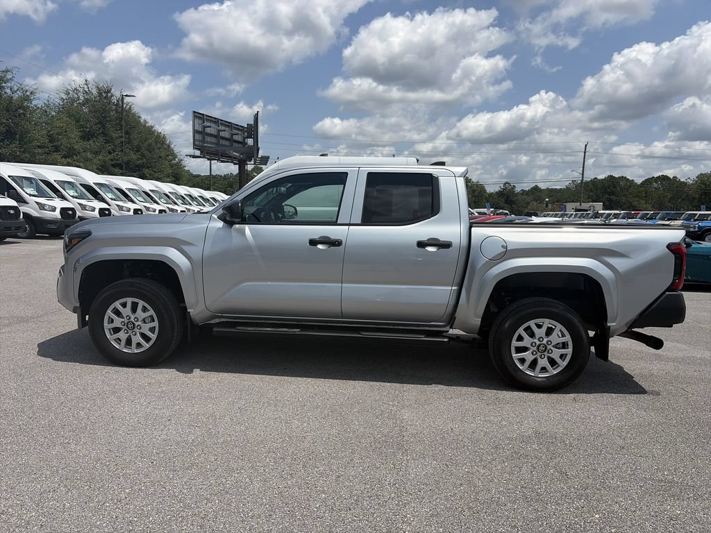 Used 2024 Toyota Tacoma SR RWD image 4