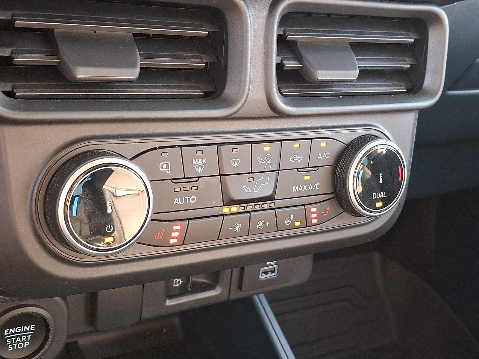 Certified 2024 Ford Maverick Lariat w/ Black Appearance Package AWD/4WD image 23