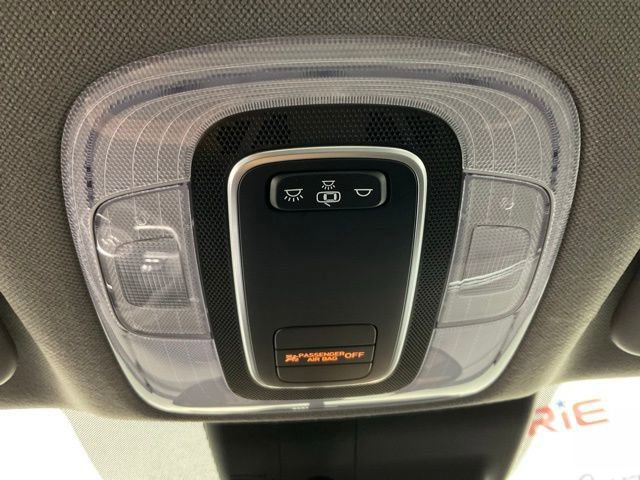 Used 2021 Hyundai Elantra SE image 19