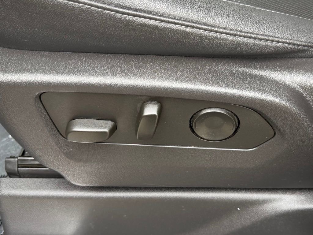 Used 2023 GMC Sierra 1500 SLT w/ SLT Premium Package image 19