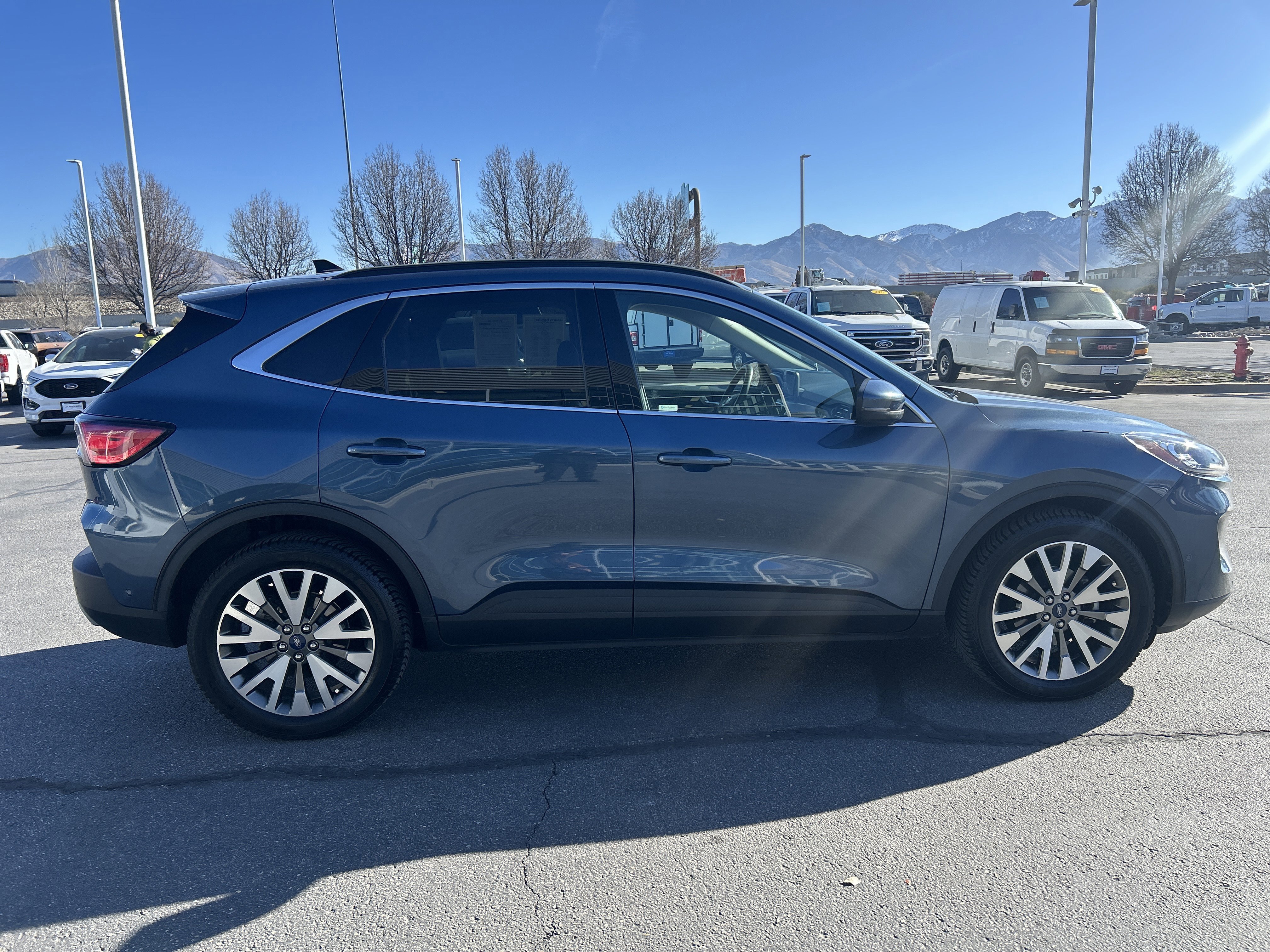 Certified 2020 Ford Escape Titanium w/ Titanium Premium Package 2.0 image 6