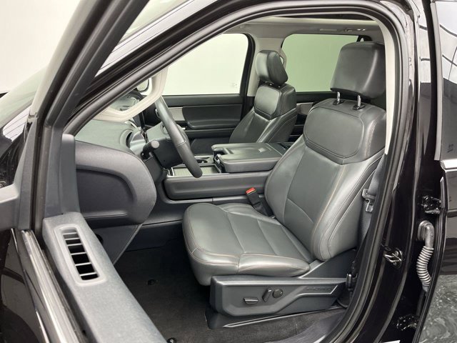 Certified 2025 Ford Expedition Active AWD/4WD image 13