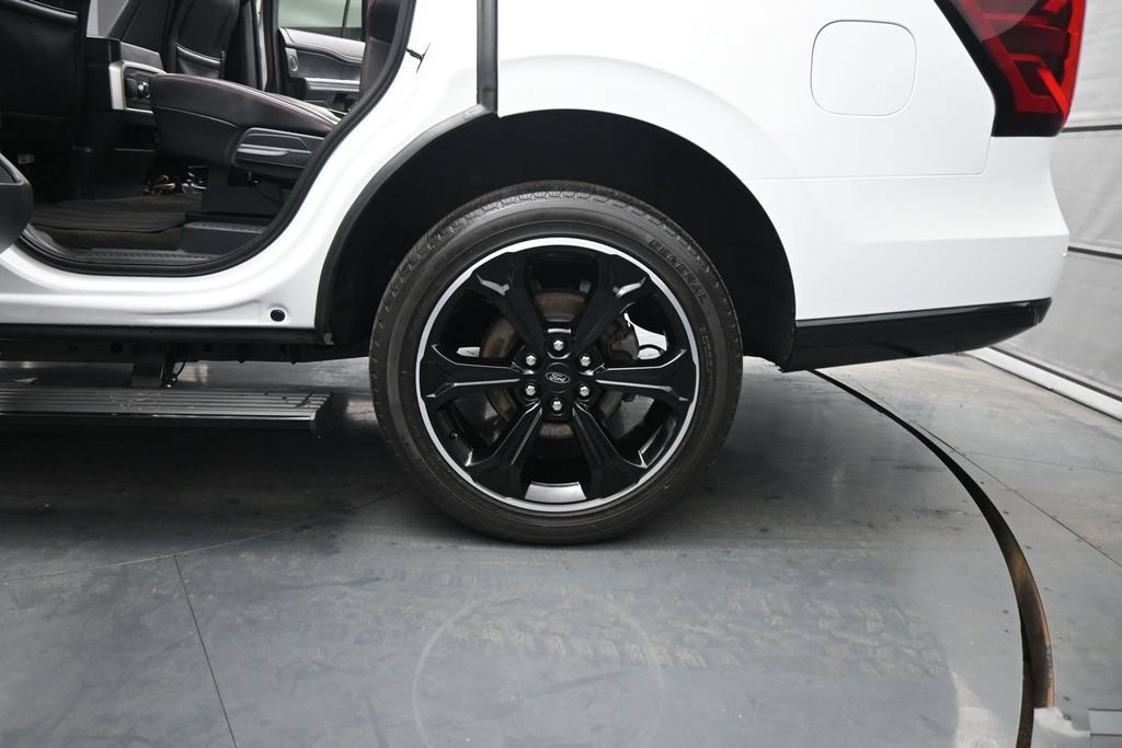 Certified 2023 Ford Expedition Limited AWD/4WD image 19