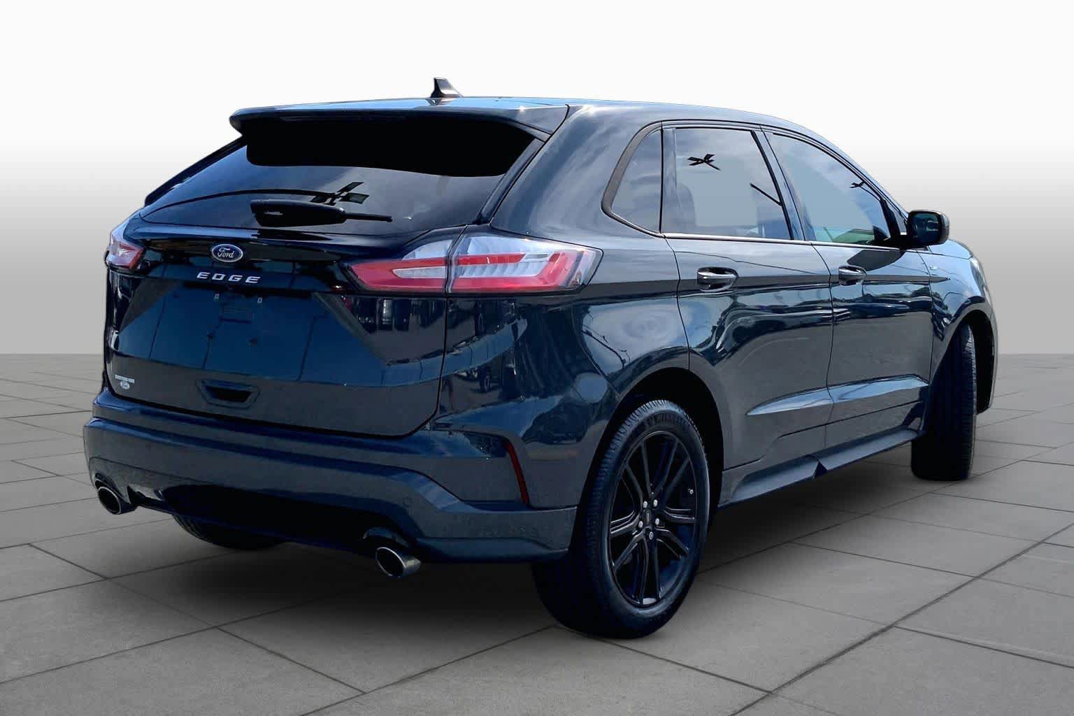Certified 2021 Ford Edge ST-Line FWD image 12
