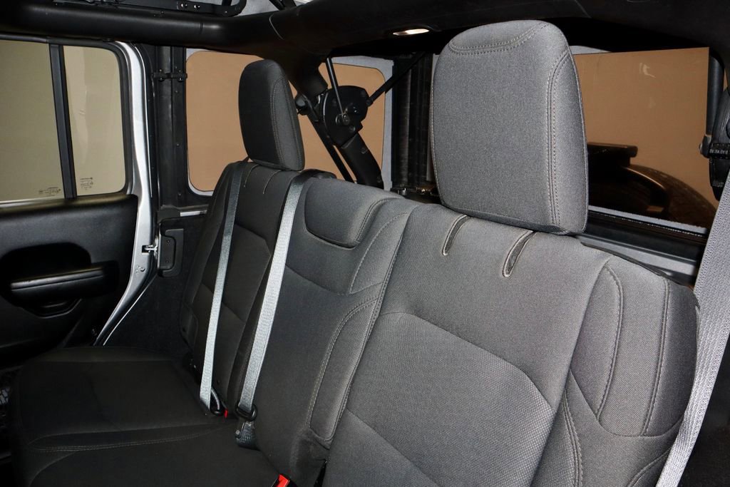 Used 2018 Jeep Wrangler Unlimited Sport S AWD/4WD image 20