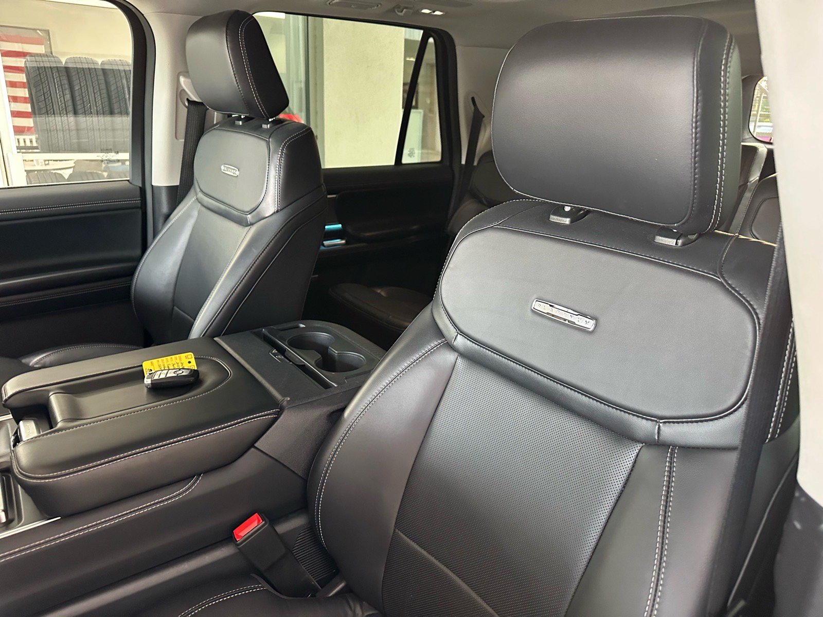 Certified 2025 Ford Expedition Max Platinum w/ Driver's Package AWD/4WD image 22
