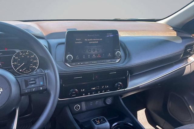 Used 2023 Nissan Rogue SV FWD image 6