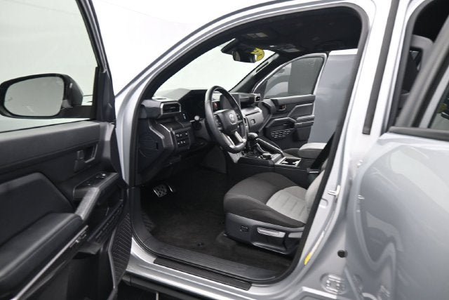 Used 2025 Toyota 4Runner TRD Sport AWD/4WD image 19