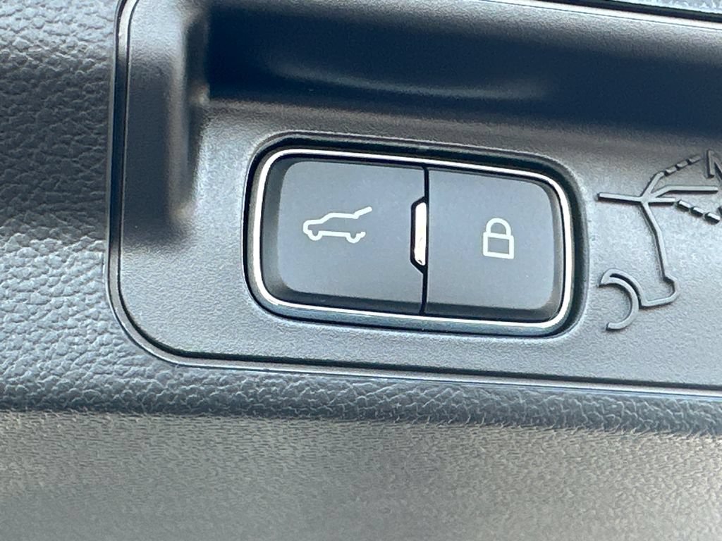 Certified 2026 Ford Explorer Active RWD image 18