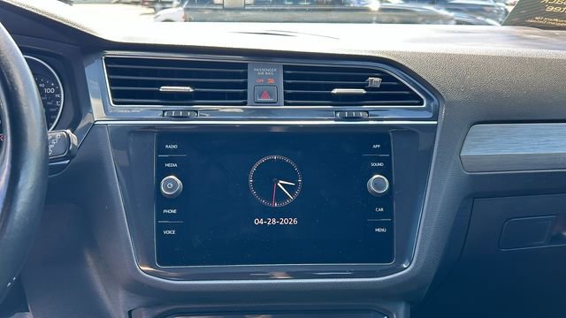 Used 2020 Volkswagen Tiguan SE R-Line AWD/4WD image 20