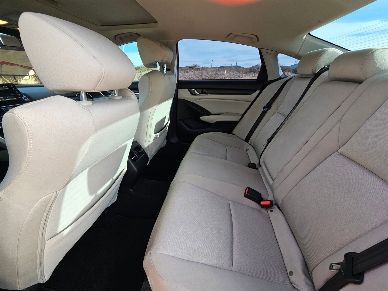 Used 2018 Honda Accord EX image 18