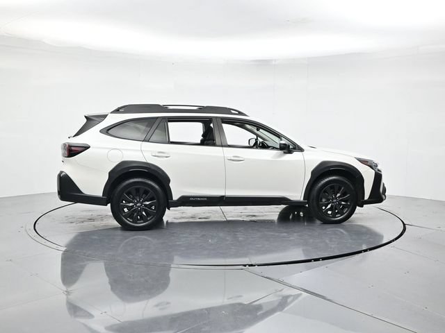 Used 2023 Subaru Outback Onyx Edition AWD/4WD image 2