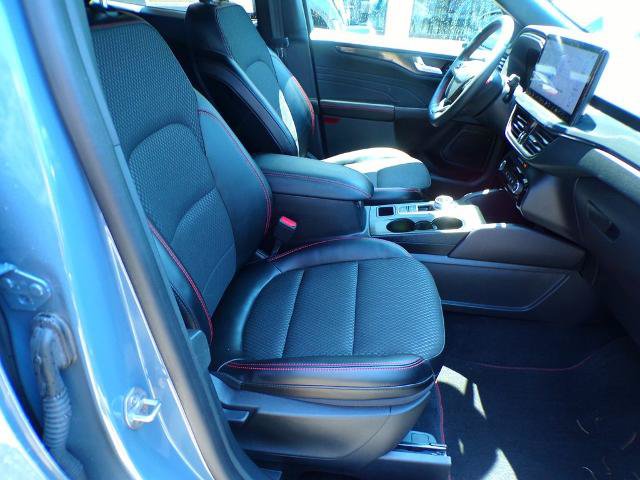 Certified 2023 Ford Escape ST-Line w/ Tech Pack #1 AWD/4WD image 13