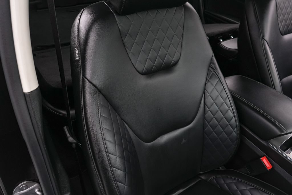 Certified 2023 Ford Edge Titanium AWD/4WD image 24