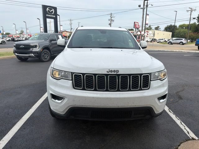 Used 2021 Jeep Grand Cherokee Laredo w/ Security & Convenience Group AWD/4WD image 2