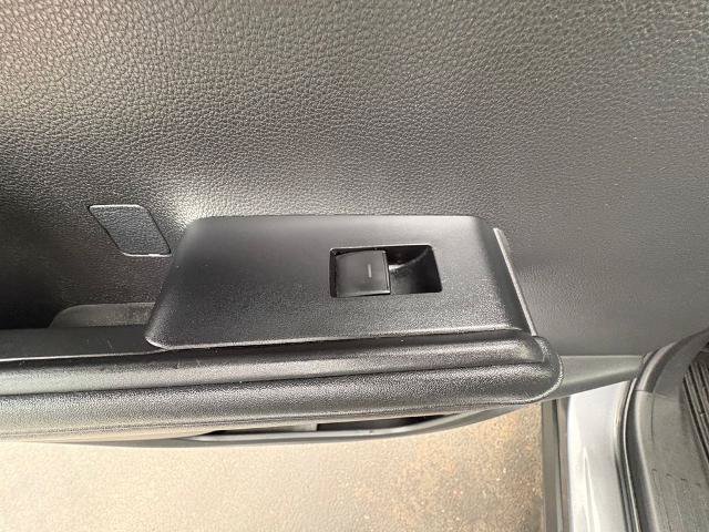Used 2022 Toyota Highlander XLE AWD/4WD image 26