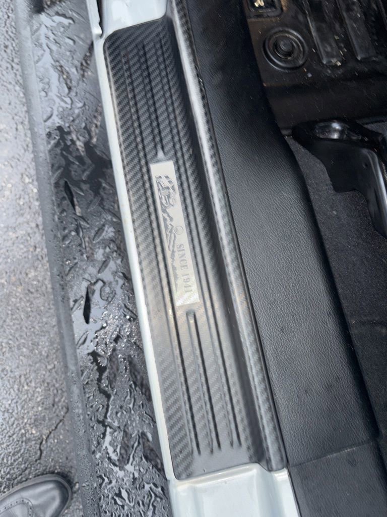 Used 2023 Jeep Gladiator Rubicon w/ Cold Weather Group image 27