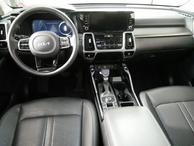 Used 2023 Kia Sorento SX image 10