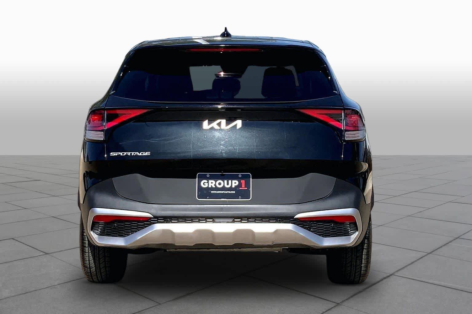 Used 2023 Kia Sportage LX AWD/4WD image 5