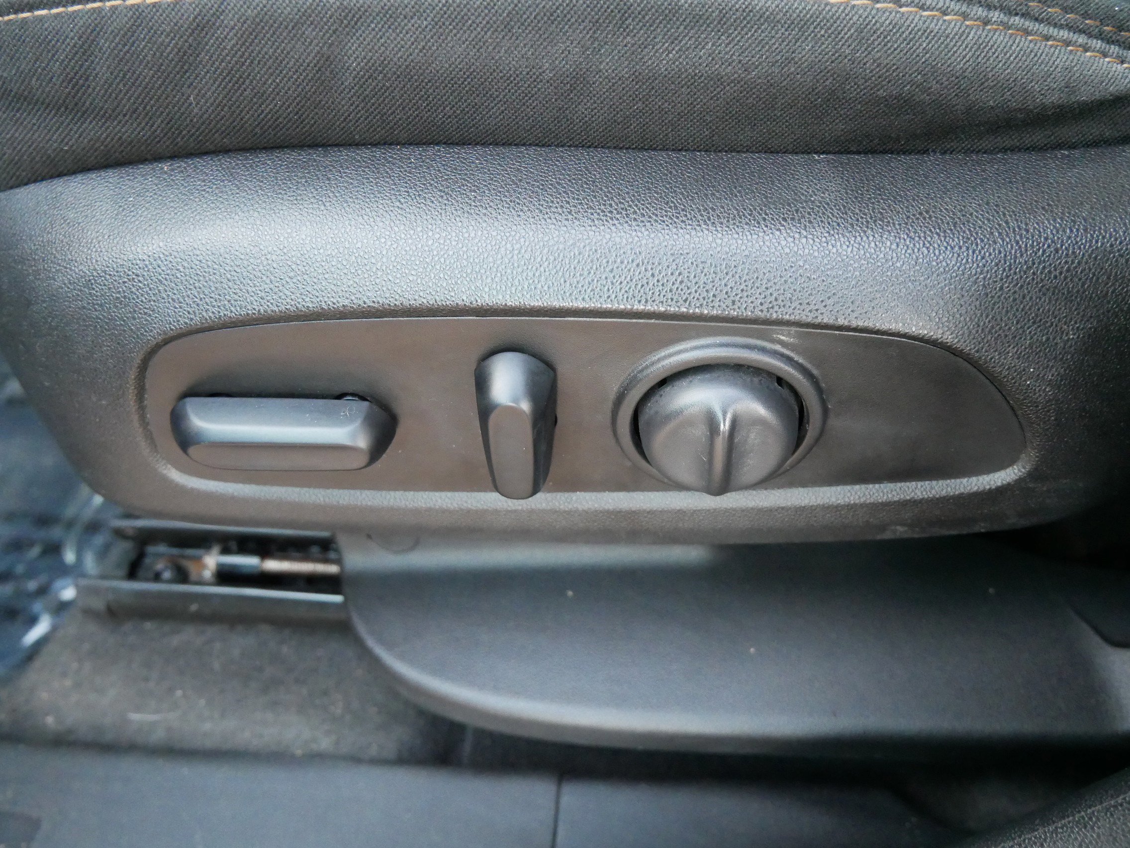 Used 2018 GMC Terrain SLE w/ Driver Convenience Package image 19