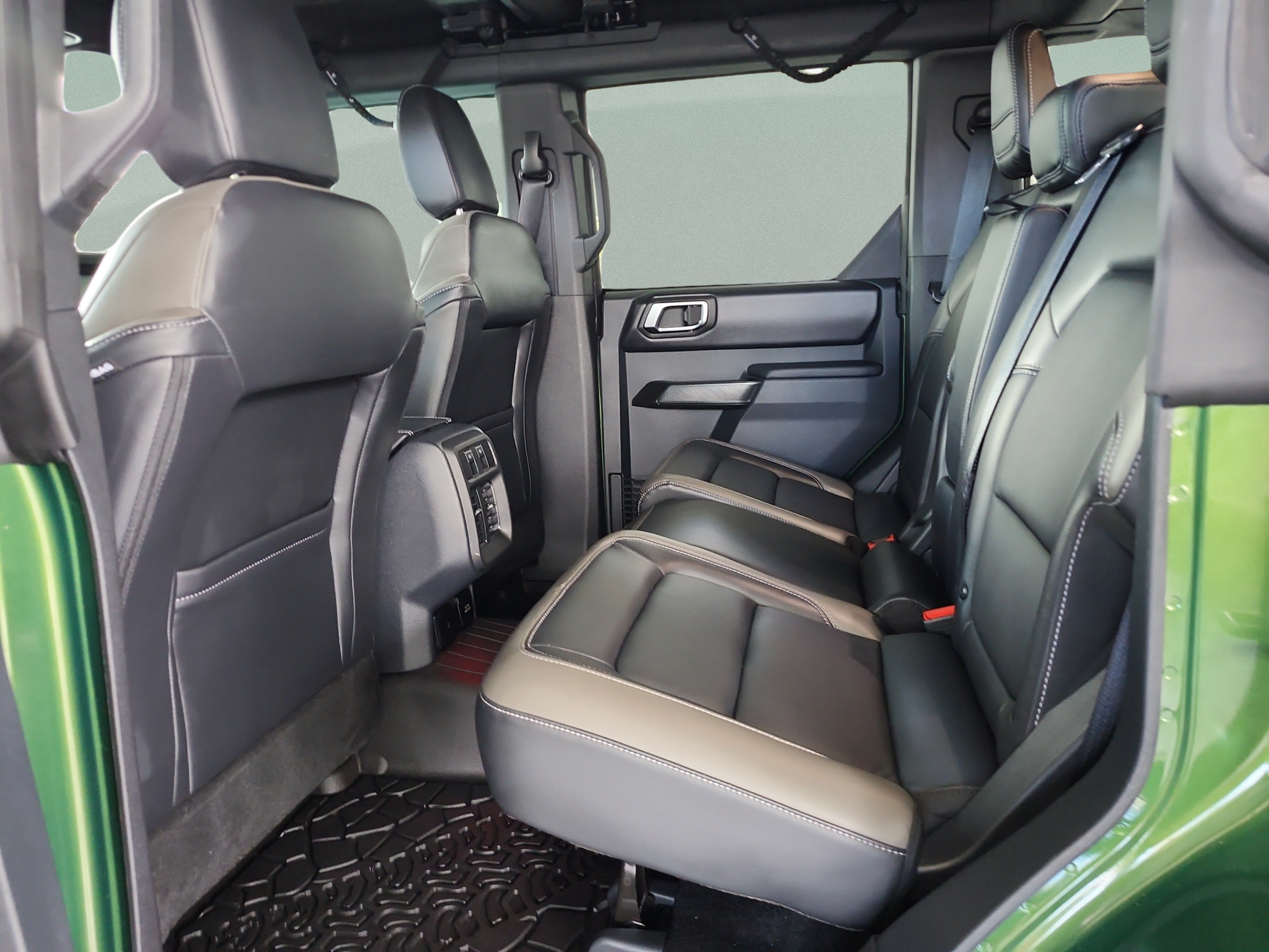 Certified 2025 Ford Bronco Outer Banks AWD/4WD image 17
